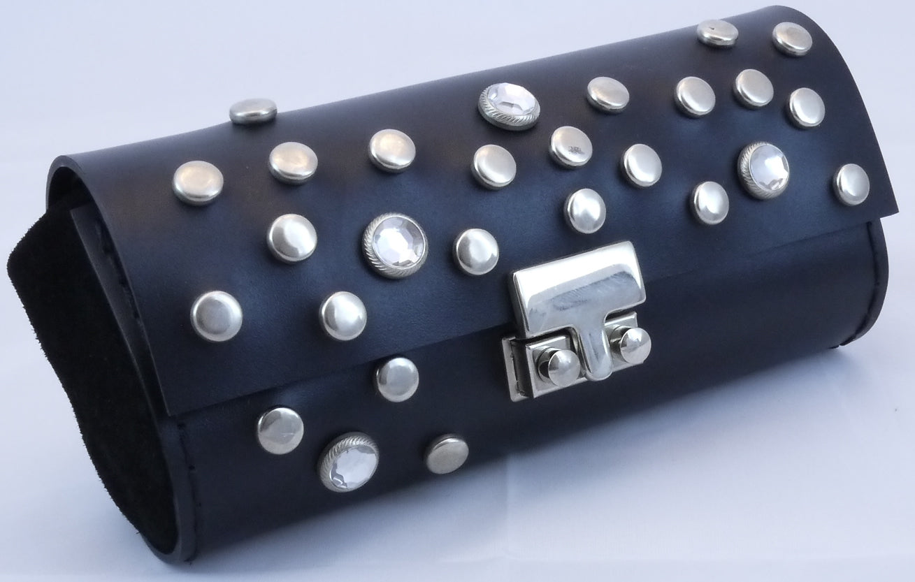 Designer Brillenetui "Schwarz" mit Nieten und Strasssteine